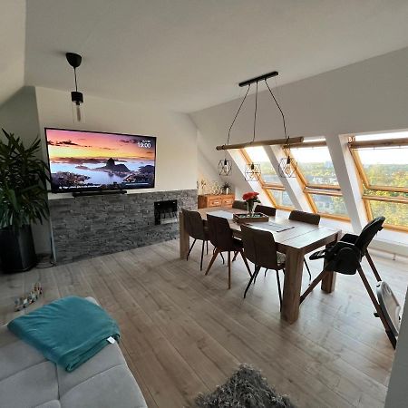 105 Qm Neues Klimatisiertes Appartment Fuer Familien Privater Parkplatz Chemnitz  Exteriér fotografie