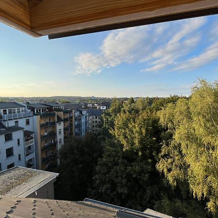 105 Qm Neues Klimatisiertes Appartment Fuer Familien Privater Parkplatz Chemnitz  Exteriér fotografie